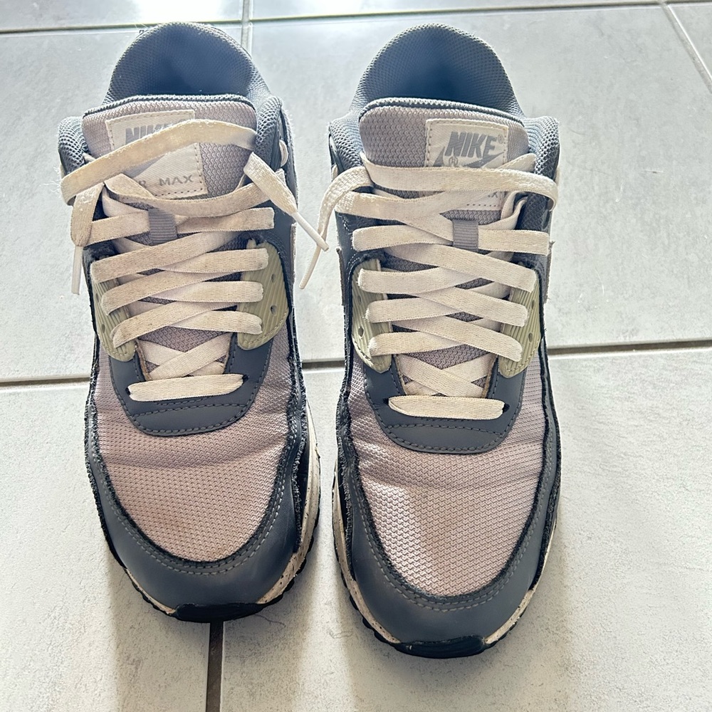 NikeID Custom Air Max 90 sneakers